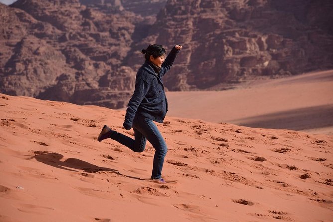 2-Day Tour: Petra, Wadi Rum, and Dead Sea from Amman - Guides and drivers: the human factor that shapes the day