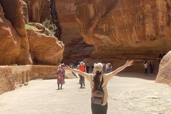 3 Day Private Tour from Amman to Madaba Dead Sea, Petra,Wadi Rum - Price and value: what $300 per person covers, and what it does not