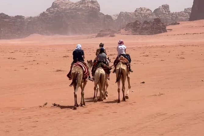 4-Day Private Tour, Jordan superiority - Petra: Siq walk to Al Khazneh, then Street of Facades to major sites