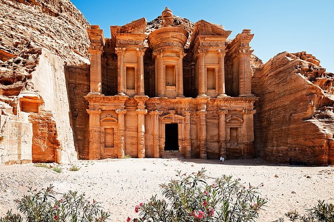 4 Days Jordan Getaway Tour - Wadi Rum Protected Area 4x4 safari: desert scale and older inscriptions