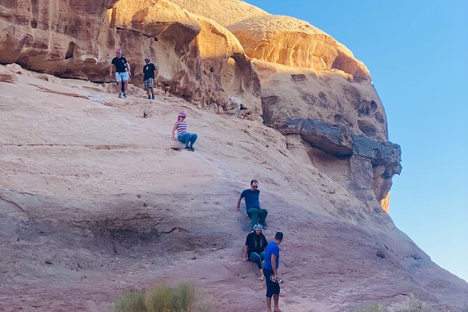 4 Hour Jeep Tour (morning or sunset) - Wadi Rum Desert Highlights - Khazali Canyon: Where Inscriptions Explain the Middle of Everywhere