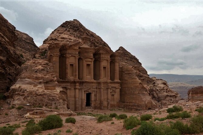 7-Day Private Tour in Jordan: The Treasures Map - Amman first: Citadel views, Roman Theatre photos, and Downtown food