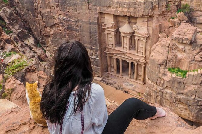 7-Day Private Tour, Jordan's Splendor - Day 5 Petra by foot or horseback, then Wadi Rum 4x4 Jeep and Bedouin desert nights
