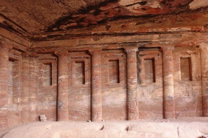 7-Day Private Tour, Jordan's Wellness - Day 4 Petra: from the Siq to the Treasury and back to your hotel