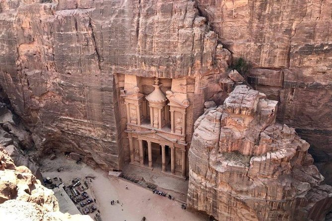 A Full Day Trip To Petra From Amman - On-site guidance: hiring at the gate and getting more out of carvings