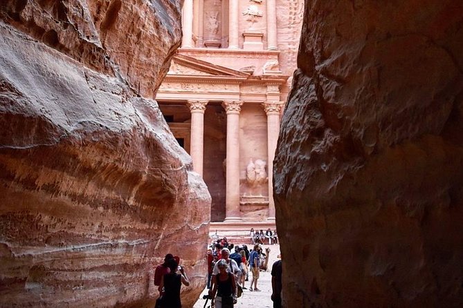 Amman Petra Full-Day Trip - How the optional local guide can change your experience