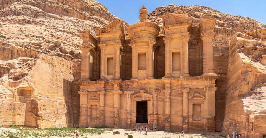 Amman: Petra, Wadi Rum, Pink Lake and Dead Sea 2-Days Trip - Wadi Rum Day: Desert Jeps, Canyons, and Bedouin Nights