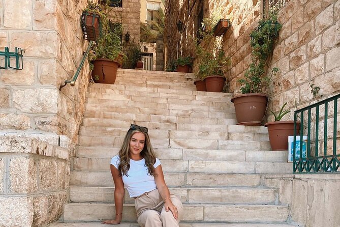 Amman Private City Tour - Roman Theatre and the Mount Jufa setting