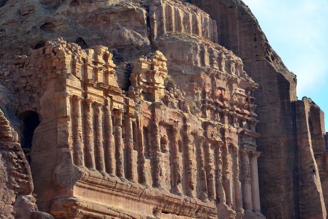 Amman to Petra round trip - Timing and Door-to-Door Pickup: The Real Backbone