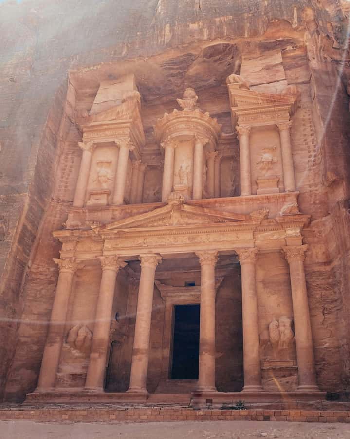 Amman to Petra Wadi Rum Dead Sea 2 or 3 Days Private Tour - Petra time: 2-day 3 to 4 hours versus a full day for the 3-day option