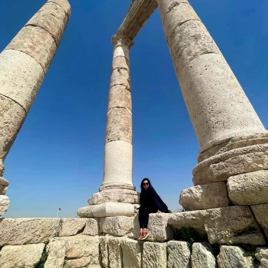 Amman Tour - King Abdullah I Mosque: modern Islamic architecture with a respectful pace