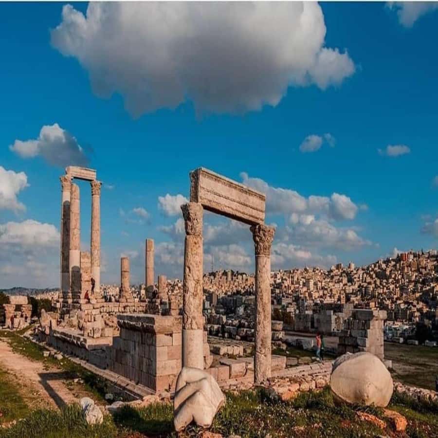 Day Tour Jerash and Amman City Tour From Amman - From King Abdullah Mosque to the Citadel: why this start is smart