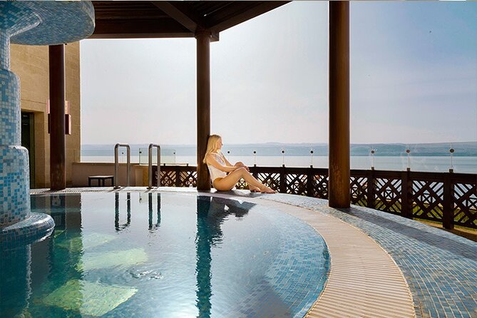 Dead Sea Half-Day Tour from Amman - Your hotel beach setup at Sowayma: 4-star access vs 5-star comfort