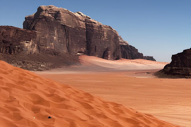 Discover Wadi Rum by 4x4 with a Bedouin guide - The Bedouin guide: the difference between seeing and understanding