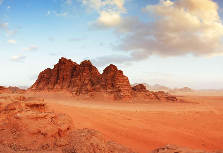 From Amman: Private or sharing Petra &Wadi Rum Full day Tour - Pace and food: how the lunch reset helps you enjoy Wadi Rum