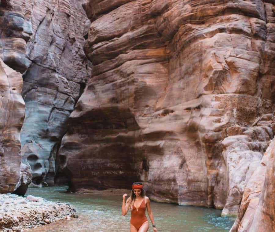 From Amman:To Al-Mujib Canyon & Dead Sea Salt Beach Day Trip - Your Pickup and Ride: The Comfort Part That People Actually Feel