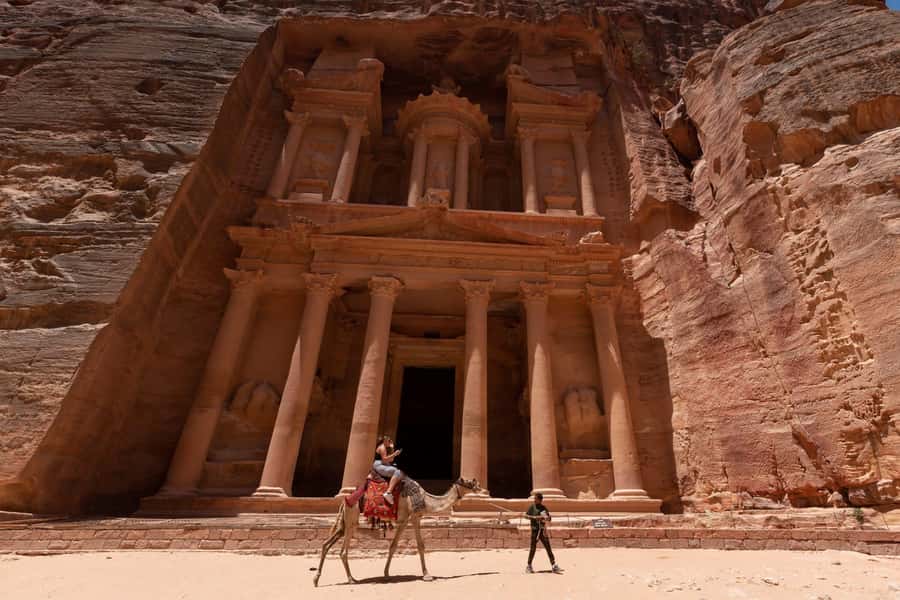 From Eilat: Petra Full-Day Guided Tour with Transfers - Return drive to Eilat, with more desert scenery