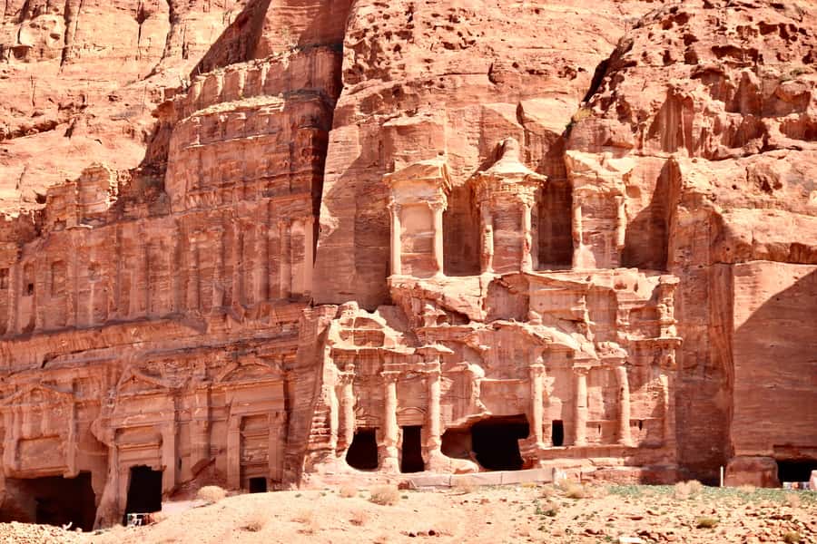 From Tel Aviv: Guided Day Trip to Petra with Lunch - Arriving near Petra: first impressions and what to watch for