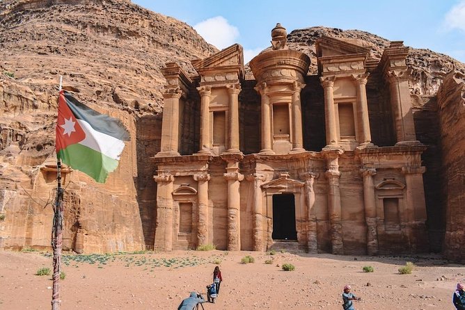 Full day Petra & Wadi Rum 01 hour stop in Dead Sea from Amman - FAQ