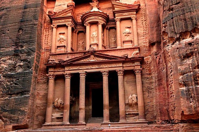 Full-Day Private Trip To Petra, Wadi Rum - Food and comfort: Bedouin tea, optional dinner, and what costs extra