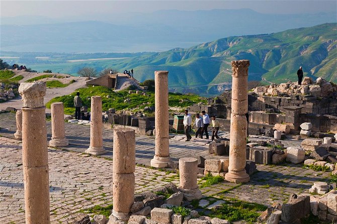 Full-Day Tour: Umm Qais, Jerash, and Ajloun from Amman - Stop 3, Jerash Ruins: Hadrian’s Arch, Oval Colonnade, and the Big Moments