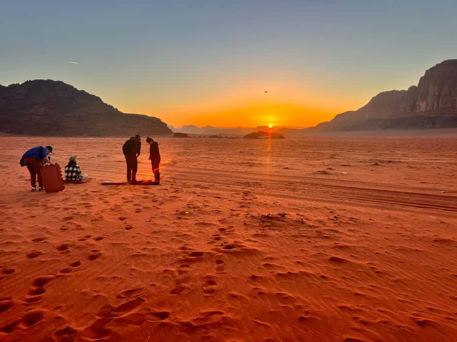 half day jeep tour &one night stay & all meals - Sand dunes, Little Bridge, and Lawrence House: viewpoints you can climb to fast