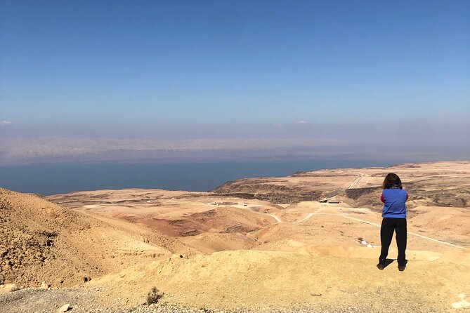 Half Day Tour to Dead Sea From Amman - Stop 1: The drive out of Amman, fast, easy, and desert-lit