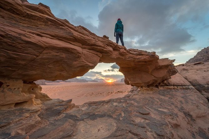 Jeep Tour in Wadi Rum with Professional Guide (Full day) - Sunset over Wadi Rum: why the timing matters for your photos