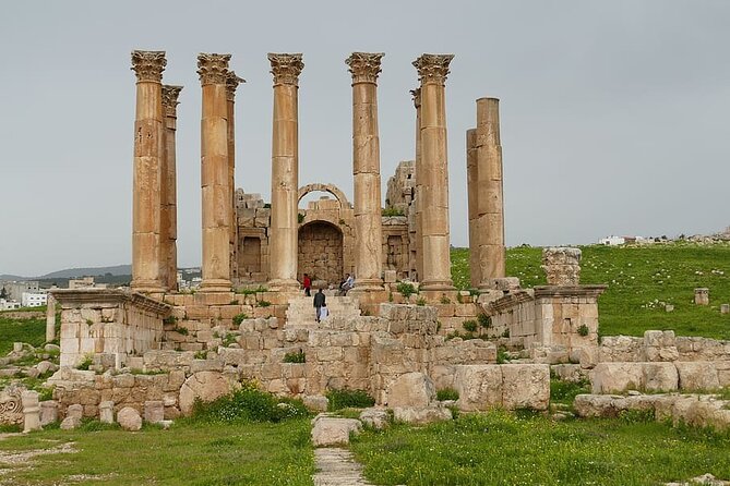 Jerash and Ajloun Castle Full day Tour - Oval Plaza: A Break in the Walking, and a Chance to Imagine Daily Life
