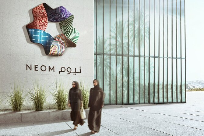 NEOM Saudi Arabia Transfer from AMM Airport or Aqaba Airport AQJ - What the SUV ride feels like: AC, Wi-Fi, water, and clean comfort
