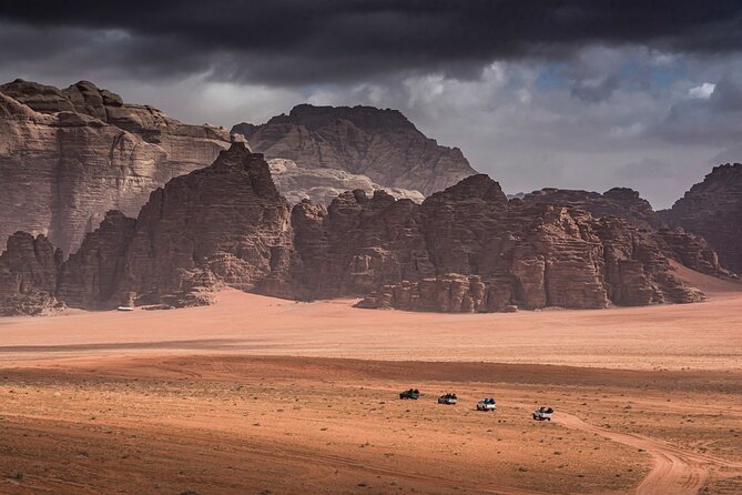 One Day Petra and Wadi Rum with Pick Up - The Drive to Wadi Rum: Switching Gears at 14:00