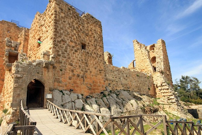 One Day Trip to Jerash & Ajloun Castle - Jerash Ruins: Hadrian’s Arch, Oval Plaza, and the Temple of Artemis