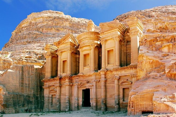 Petra and Dead Sea Day Trip from Amman - Transport Comfort in a Long Day: Vehicle, Wi-Fi, and an English Driver