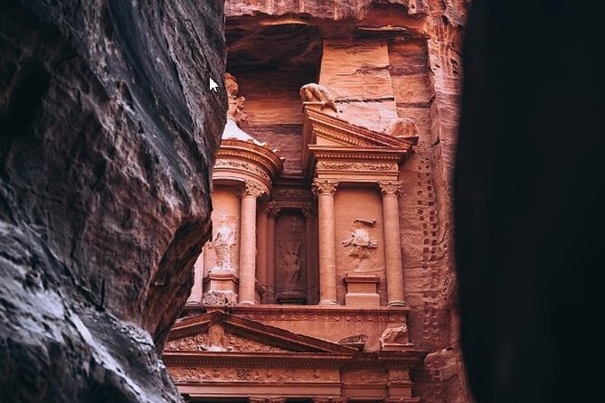 Petra and Little Petra Full-Day Guided Tour from Amman - Little Petra (Siq al-Barid / Al-Beidha): why this second stop feels different