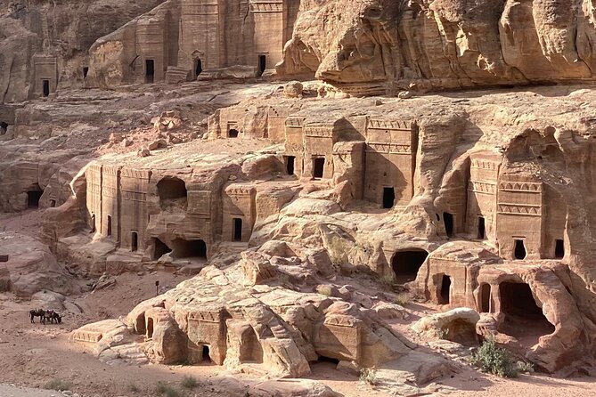 Petra and Wadi Rum in One Day | The Jordanian Mappers - Your free time in Petra: how to pace it without missing the point