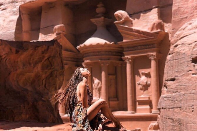 Petra Full-Day Private Tour from Amman or Airport - The 3-Hour Drive To Petra: Comfort, Water, And Wi-Fi