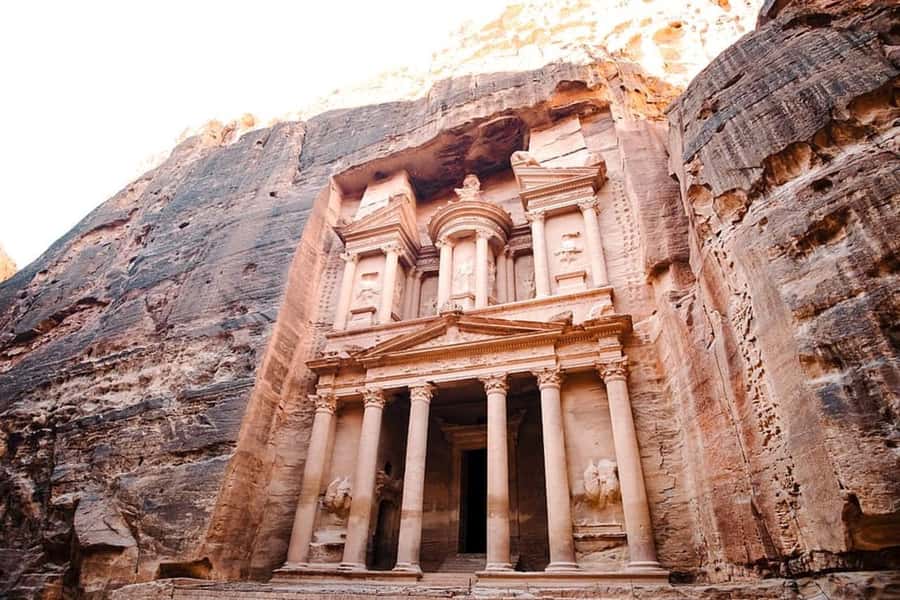 Petra & Wadi Rum: Full Day Private Tour with Hotel Pickup - Who This One-Day Petra and Wadi Rum Tour Is For
