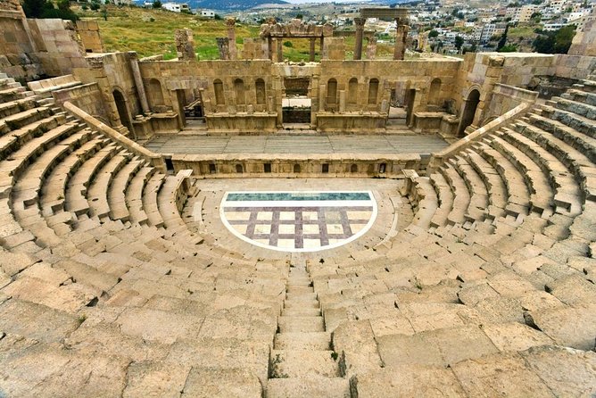 Private Guided Umm Quais and Jerash tour with lunch - Key things to know before you go