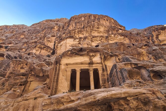 Private Outdoor bedouin Dinner in Petra - Food, music, and atmosphere you can feel