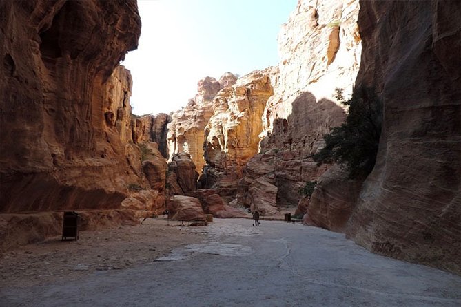 Private Tour: Petra and Little Petra Day Trip from Aqaba - Stop 3: Al-Khazneh, the Theater, Royal Tombs, and the Petra You Customize