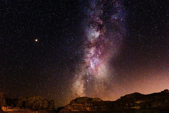 Stargazing Adventure in Jordan - Laser-Guided Constellations: Green Beams and Finding Directions