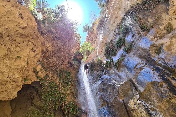 Wadi Hora and Wadi Bin Hammad Canyoning Adventure - Your 7:00 am start, pickup, and how the day typically feels