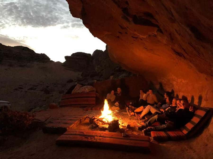 Wadi Rum: 1-Night Jeep Tour with Dinner and Breakfast - Sandboarding and the small comforts that make the ride better