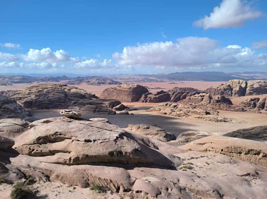 Wadi Rum: 2-Hour Jeep Tour with Bedouin Tea - Little Bridge: tea, a break, and time for photos and shopping