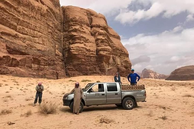 Wadi Rum: 4 Hour Highlights Tour - Entering Wadi Rum Protected Area by Private 4WD