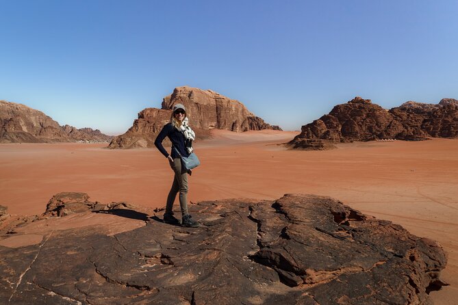 Wadi Rum: Explorer 5 Hour Jeep Tour PASS + Bedouin Tent + Meal - Wadi Rum by Jeep and Bedouin Overnight: Why This Format Works