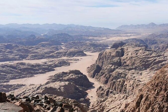 Wadi Rum Mountain Hike: Umm Ad Dami, highest point of Jordan + Jeep tour & Lunch - What to bring and how to pace yourself