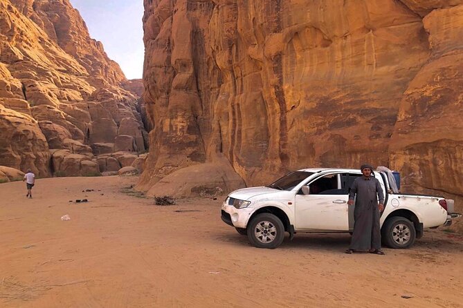 wadirum bedouintrips 4 hours - Lawrence House, Mushroom Rock, and the canyon sequence toward sunset